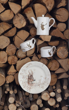 d&eacute;coration avec des animaux bougies, figurines p&acirc;ques