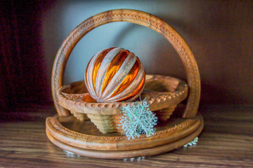 Ёлочная игрушка в корзинке
