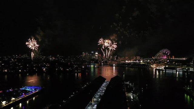Sydney NYE 9pm Fireworks at the Opera House and Harbour Bridge