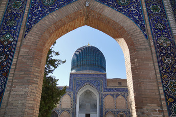 Fototapeta na wymiar Medrese und Moschee in Taschkent, Usbekistan