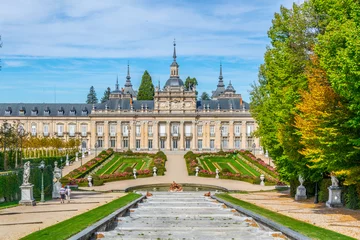 Fotobehang View of Palace la Granja de San Ildefonso from gardens, Spain © dudlajzov