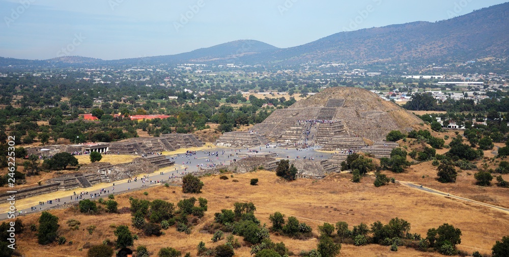 Wall mural Teotihuacan Pyramids Near Mexico City