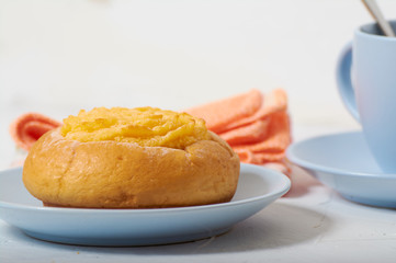 coconut cream bun