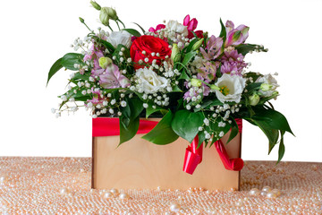 Flower arrangement in a box - 246247555