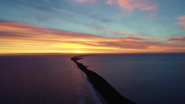 P&oacute;łwysep Helski- Hel- Polska- wsch&oacute;d słońca z lotu ptaka