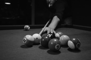 Billiard pool game 