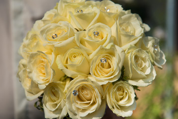  bride's roses bouquet decorated with jewelery