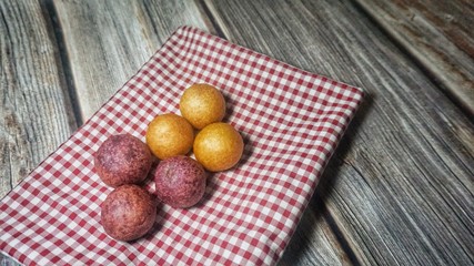 Fried sweet potato balls.