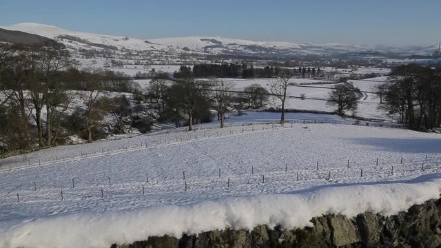 Hope Valley near Castleton, Peak District National Park, Derbyshire, England, UK 