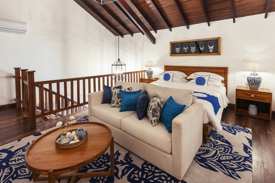Interior design: Big modern Bedroom in luxury hotel