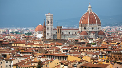 Fototapeta na wymiar The Duomo from Michelangelo Square