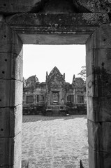 Fototapeta na wymiar Prasat Muang Tam castle in Buriram, Thailand