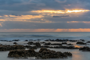 Obraz premium Long Exposure at Sunset on the Southern Italian Mediterranean Sea