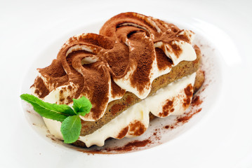 traditional tiramisu cake