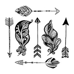 Vector a set of hand-drawn arrows and feathers. Boho style illustration.