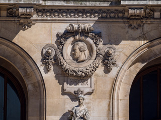 Statue of Palais Garnier