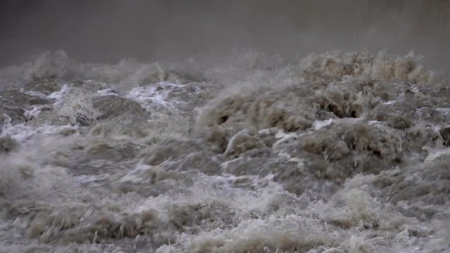 Flood waters at weir, Saar River, Serrig, Rhineland-Palatinate, Germany, Europe