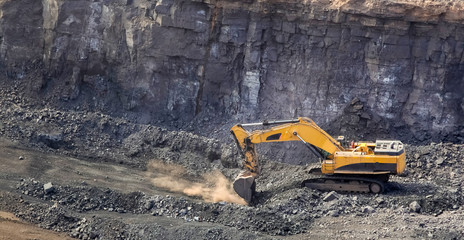 Manganese Mining and processing in South Africa © Sunshine Seeds