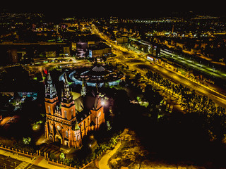 Kielce nocą - PKS Ufo, Kościół św. Krzyża © Sławek Rakowski