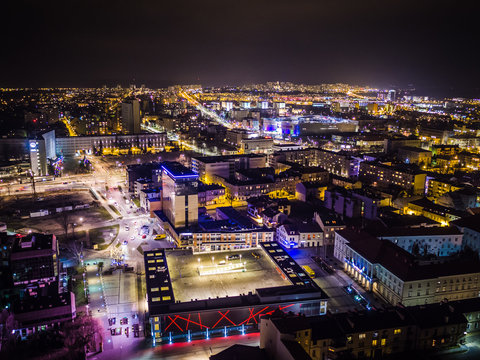 Kielce nocą panorama miasta
