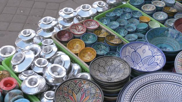 Souvenir pottery for sale in Djemaa el Fna, Morocco, North Africa, Africa
