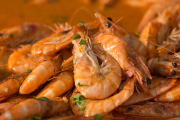 shrimp with rice in wine