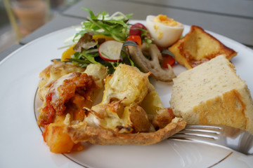 キッシュとサラダ Quiche 