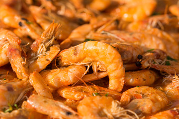 shrimp with rice in wine