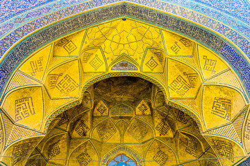 Fototapeta na wymiar Isfahan Jameh Mosque 17