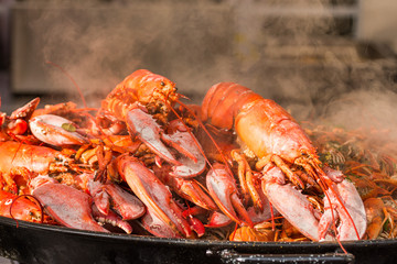How to Cook Lobster and Crab ,with allspice and bay leaf