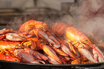 How to Cook Lobster and Crab ,with allspice and bay leaf