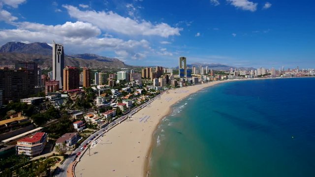 Hochh&auml;user und Strand in Benidorm, Costa Blanca, Spanien