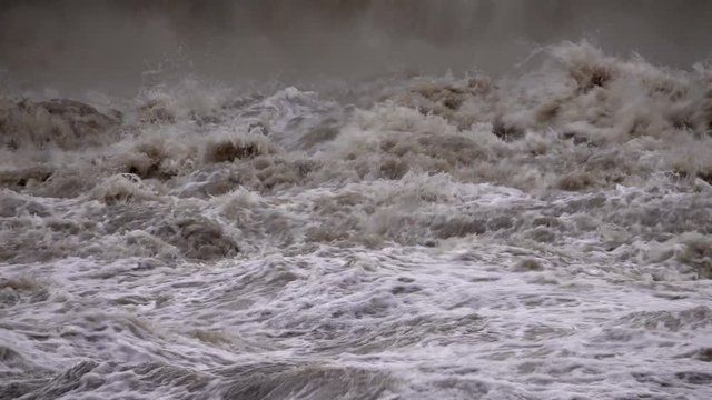 Flood waters at weir, Saar River, Serrig, Rhineland-Palatinate, Germany, Europe
