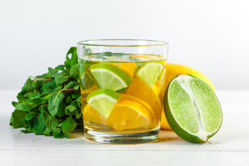 Lemonade. Drink with fresh lemons.