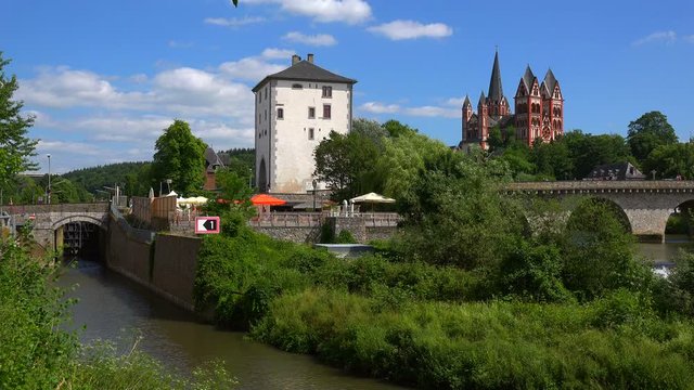 Old Lahn Bridge and Cathedral of Limburg, Limburg an der Lahn, Westerwald, Hesse, Germany, Europe