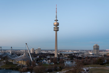 Fernsehturm mit Olympiapark in München