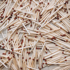 Many scattering of brown matches background.