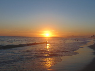 Obraz premium Pôr do sol, fim de tarde, verão, Barra da Tijuca, Rio de Janeiro, Brasil 