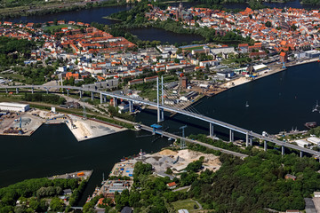Stralsund, Ruegenbruecke, Mecklenburg-Vorpommern, Deutschland, Luftaufnahme