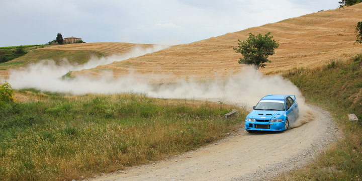 A gravel road in Tuscany during the rally event. 