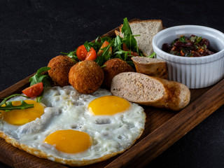 Breakfast at Rooster Grill Bar
