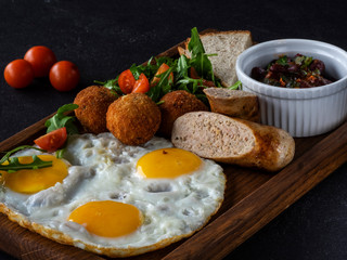 Breakfast at Rooster Grill Bar