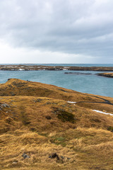 Landschaft von Stykkishólmur im Winter in Island