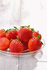 春の味覚　イチゴ