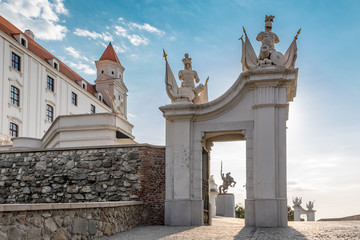 Fototapeta na wymiar Bratislava Castle entrance gate and the statue of the King Svatopluk
