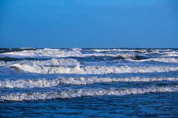 Raue Nordsee im Winter