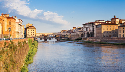 Florence cityscape. Famous bridge Ponte Vecchio over Arno river in Florence, Italy - obrazy, fototapety, plakaty