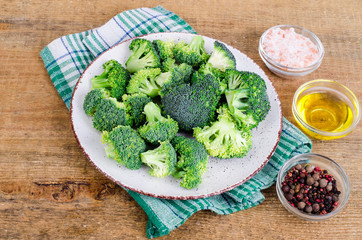 Vegetarian food, broccoli, raw vegetables