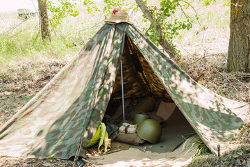  tent forest nature army © Наталья Перегонцева