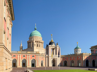 Fototapeta na wymiar Potsdam die Kuppel der Nikolaikirche